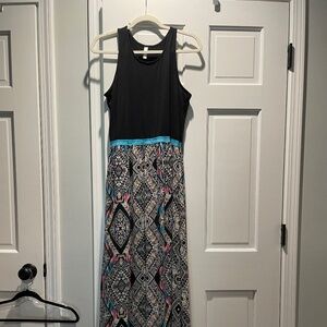Black/Multi Sleeveless Maxi Dress. Size L. Brand: Xhilaration